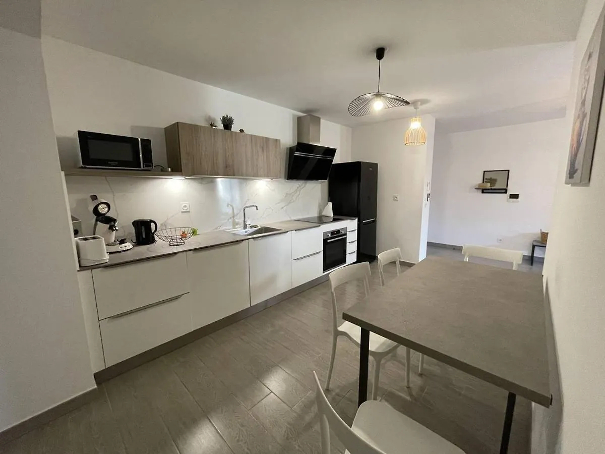 Appartement De Standing Pour 4 Pers Avec Jardin Et Piscine A 500M De La Plage - Fr-1-726-21 La Croix-Valmer 0*,